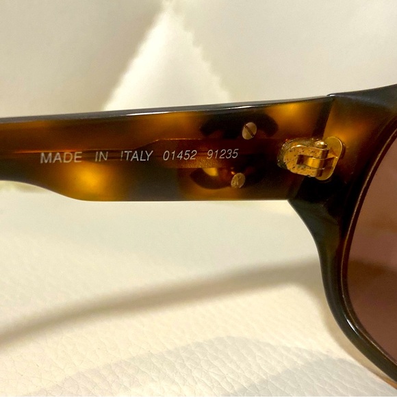 CHANEL Vintage Sunglasses - Picture 13 of 15